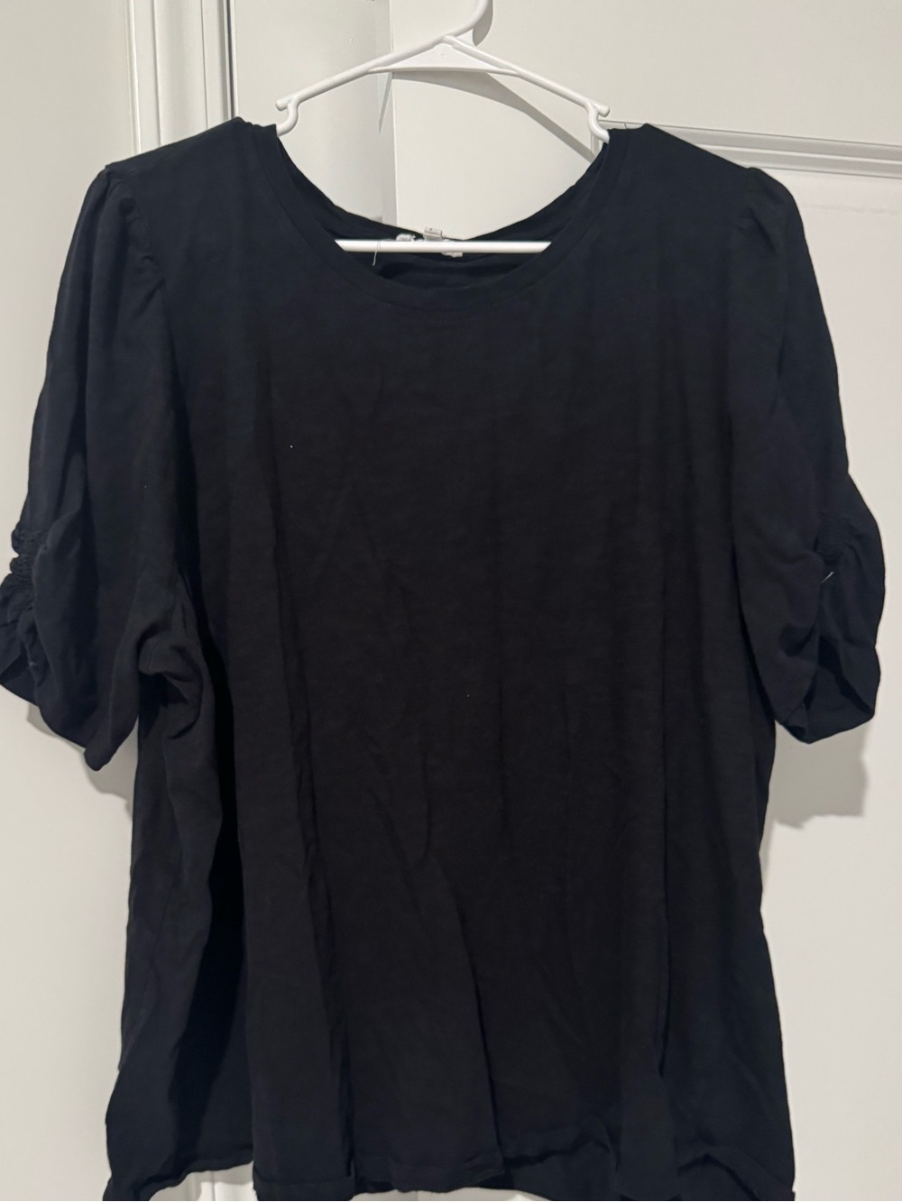 Maurices Black Short-Sleeve Puff Sleeve Tee